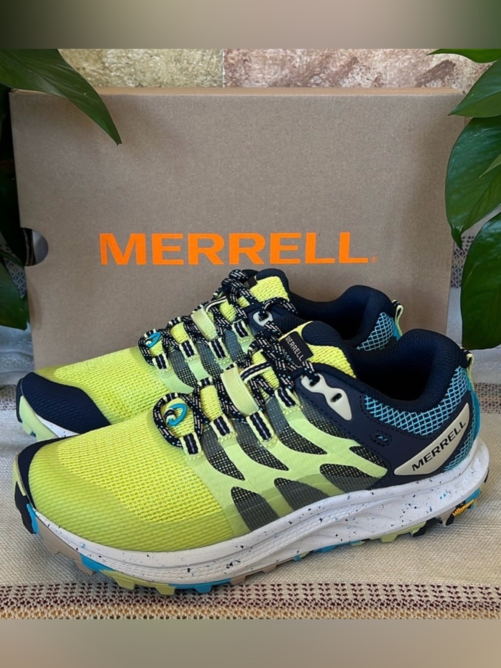 NEW Merrell Women's Antora 3 GORE-TEX® Athletic Running Sneaker Shoes, Size 6